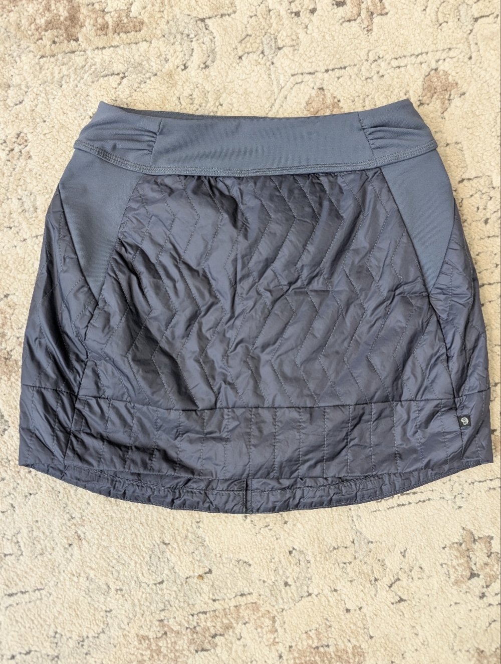 MOUNTAIN HARDWEAR WOMEN'S TREKKIN Insulated Quilted Mini Skirt Small Ski Winter